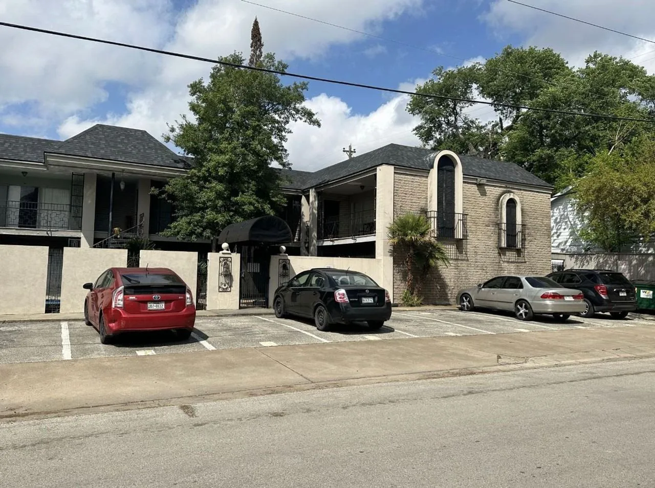3910 McDuffie