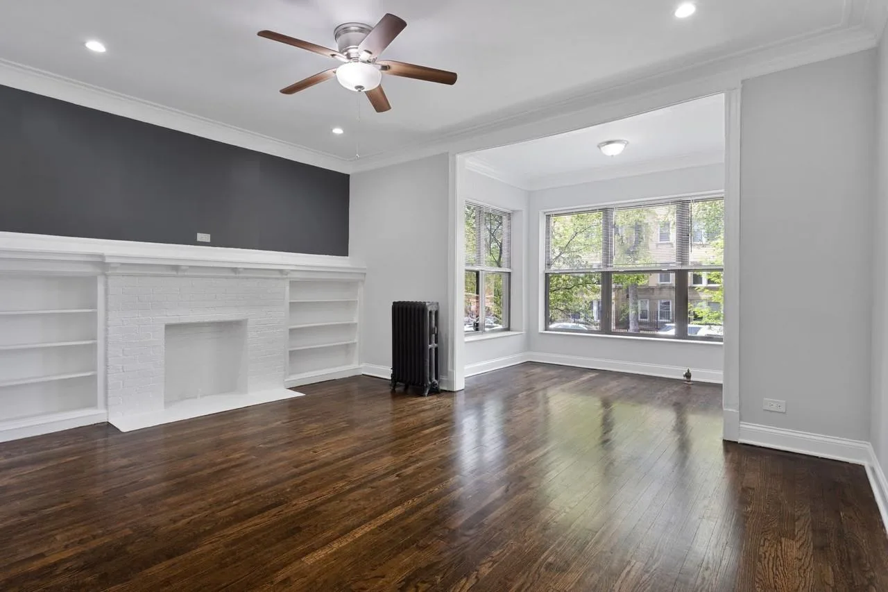 The Albany Park Place