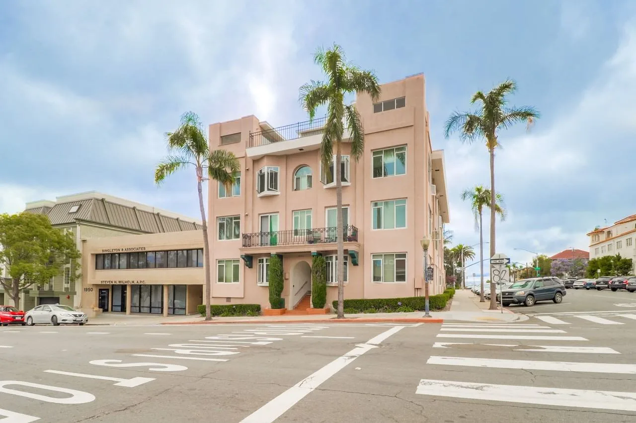 1964 5th Ave