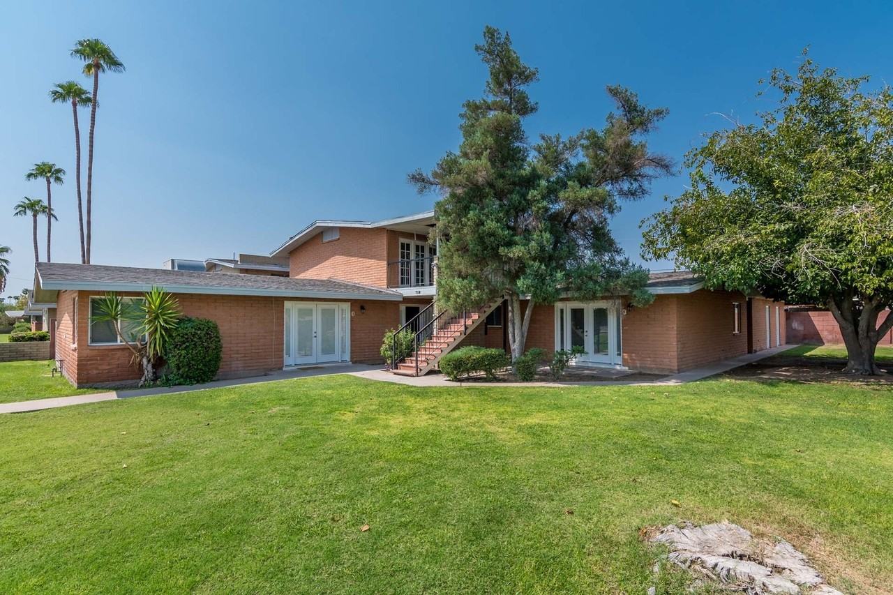 3702,3710, 3718 E Glenrosa Ave
