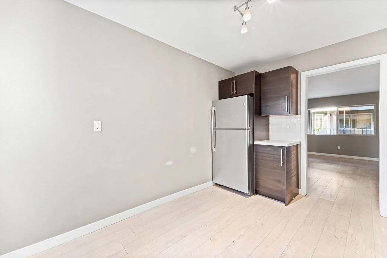 JAAM - 4366-4380 Mississippi St