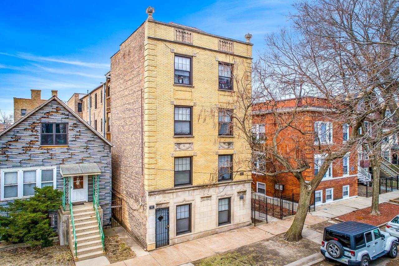 3618-20 N. Marshfield