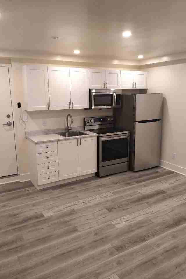 340 Lacasse Avenue, Ottawa, ON K1L 7A9, CA