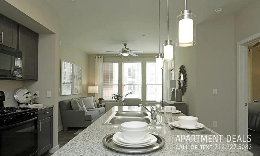 6 Donys Ct, Houston, TX 77040, USA