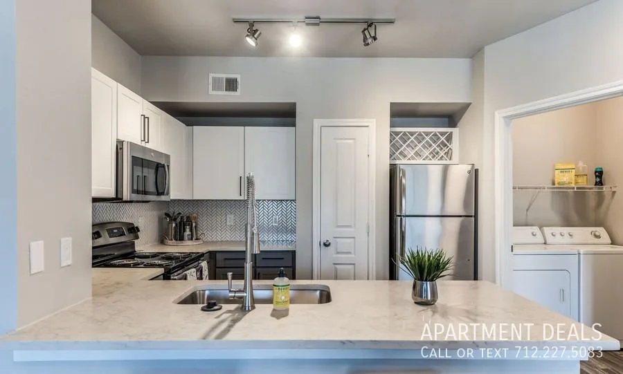 10806 Clay Rd Apt 12201, Houston, TX 77041, USA