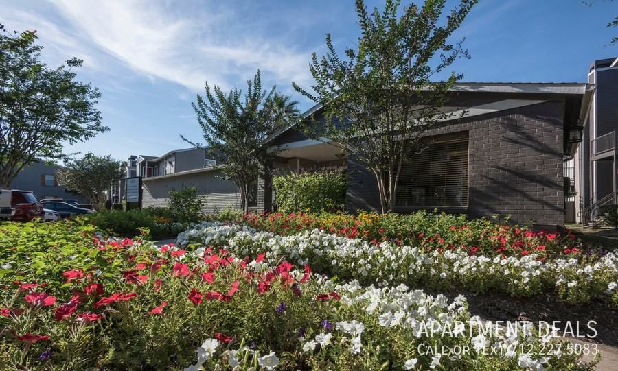 8556 Easton Commons Dr, Houston, TX 77095, USA