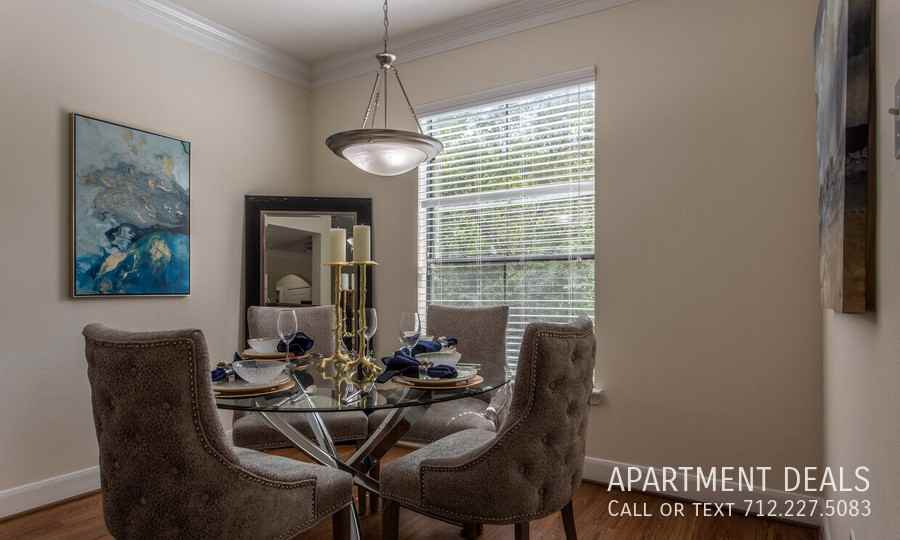 106 N Post Oak Ln, Houston, TX 77024, USA