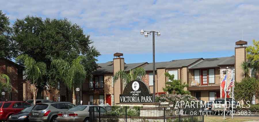 8606 S Course Dr, Houston, TX 77099, USA