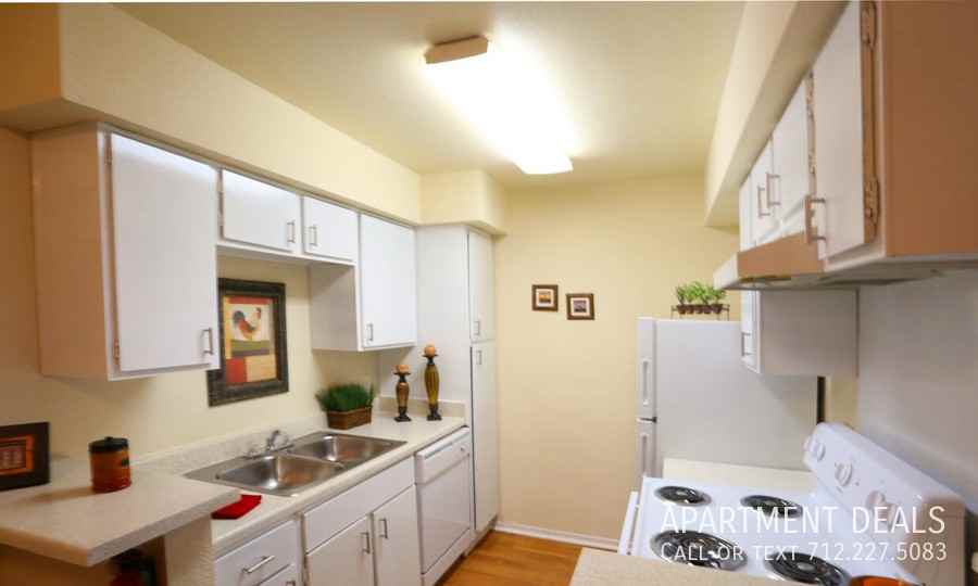 11156 Beamer Rd, Houston, TX 77089, USA