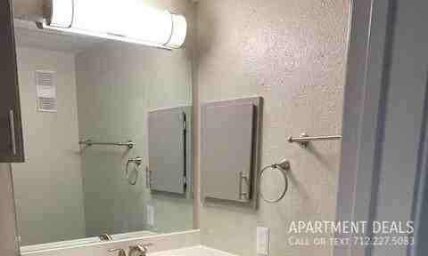 36 N Sam Houston Pkwy E, Houston, TX 77060, USA