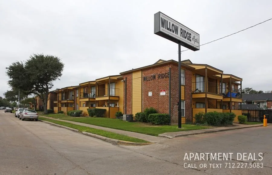 12011 Lomcrest St, Houston, TX 77085, USA