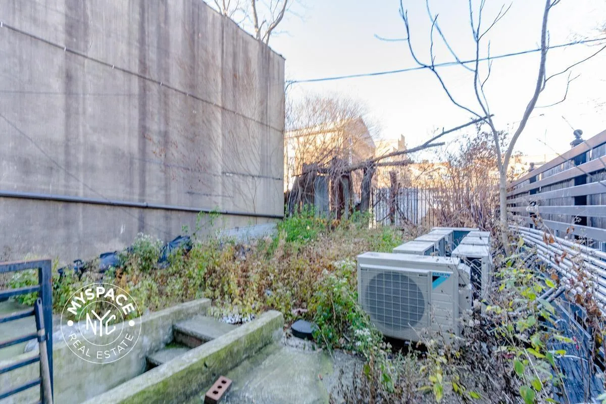 181 Palmetto Street, Brooklyn, NY 11221, USA