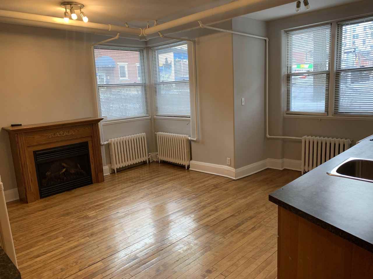 200 Laurier Ave. East