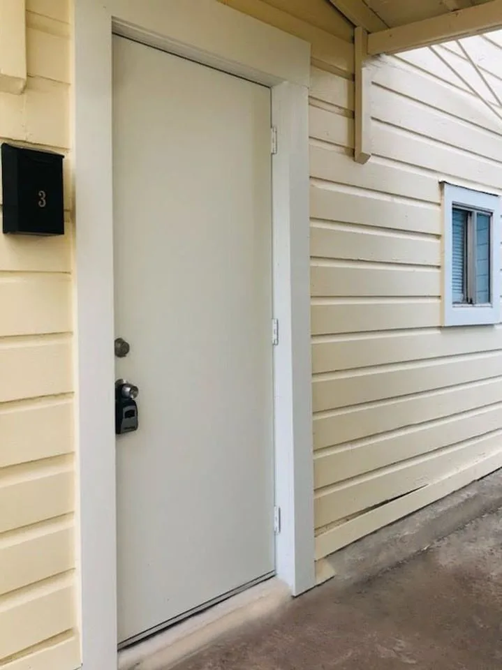 924 Saint James