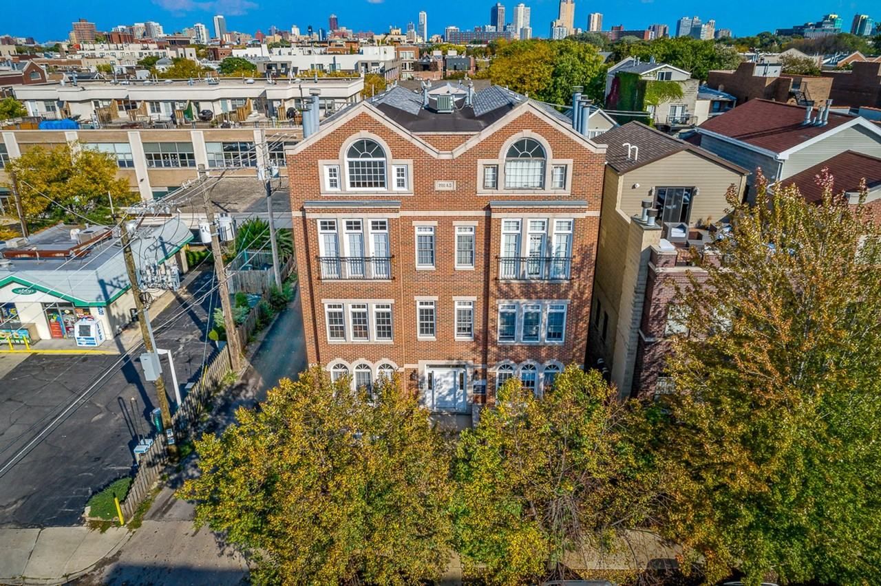 2741-43 N. Southport