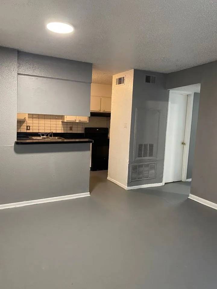 VICTOR APARTMENTS