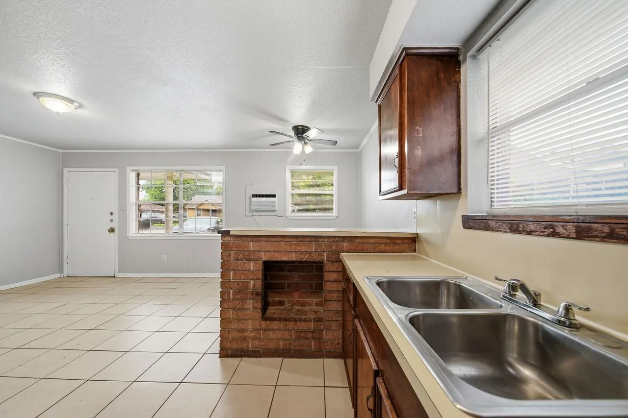 6116 1/2 Octavia St, Houston, TX 77026, USA