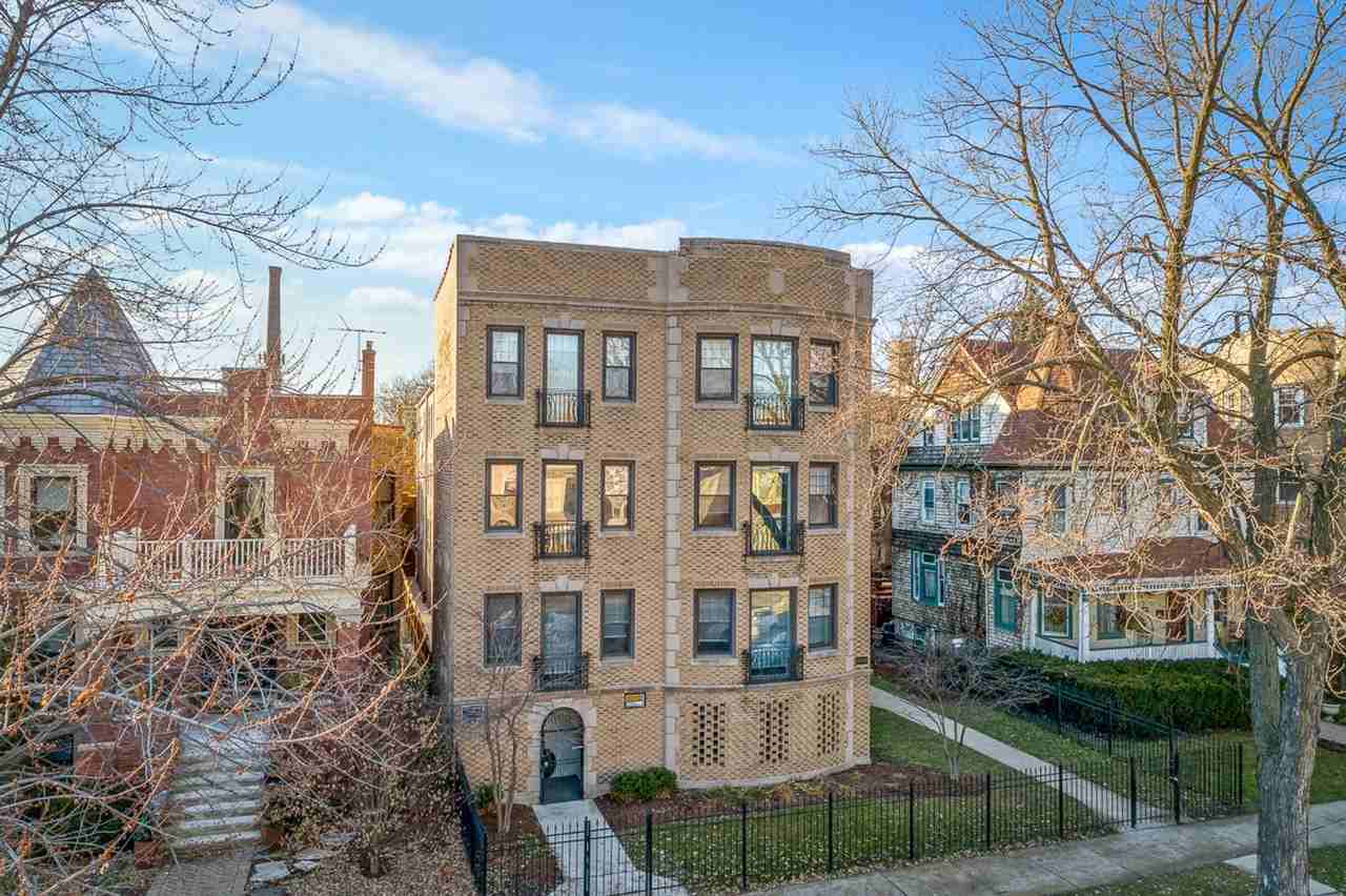 4836-38 N. Paulina