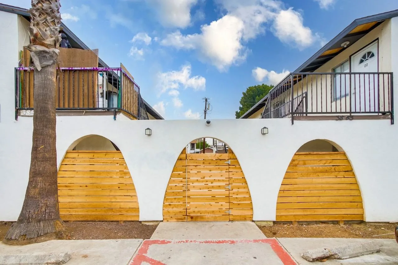 Chamoune Apartments