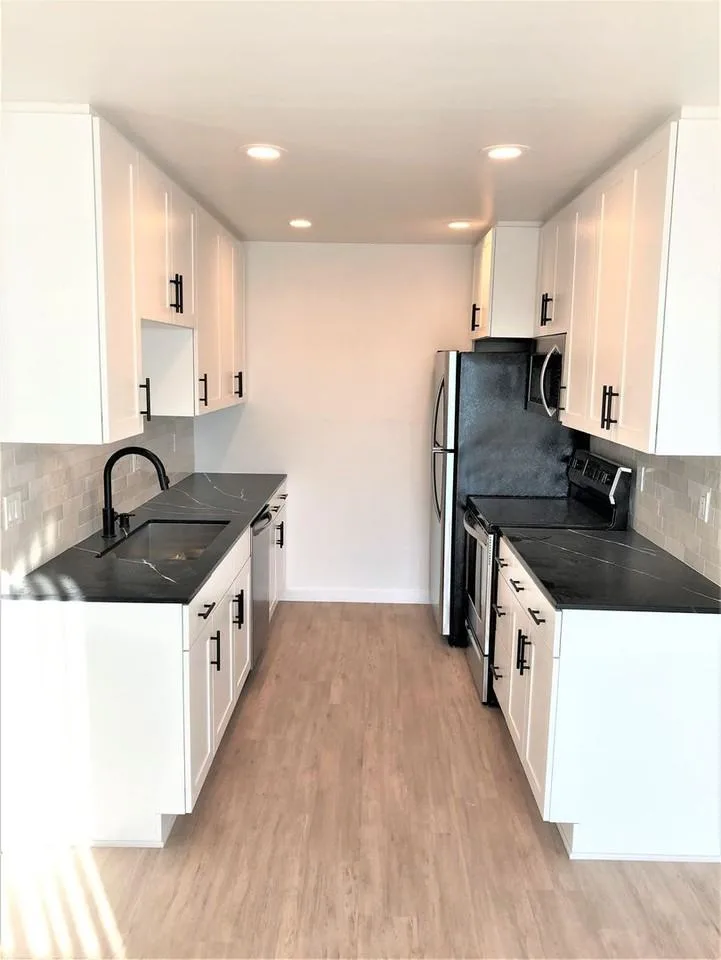 Star North Apartments