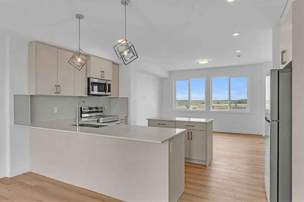Brand new 4 Bedroom 2.5 Bathroom House FOR RENT in Chestermere AB