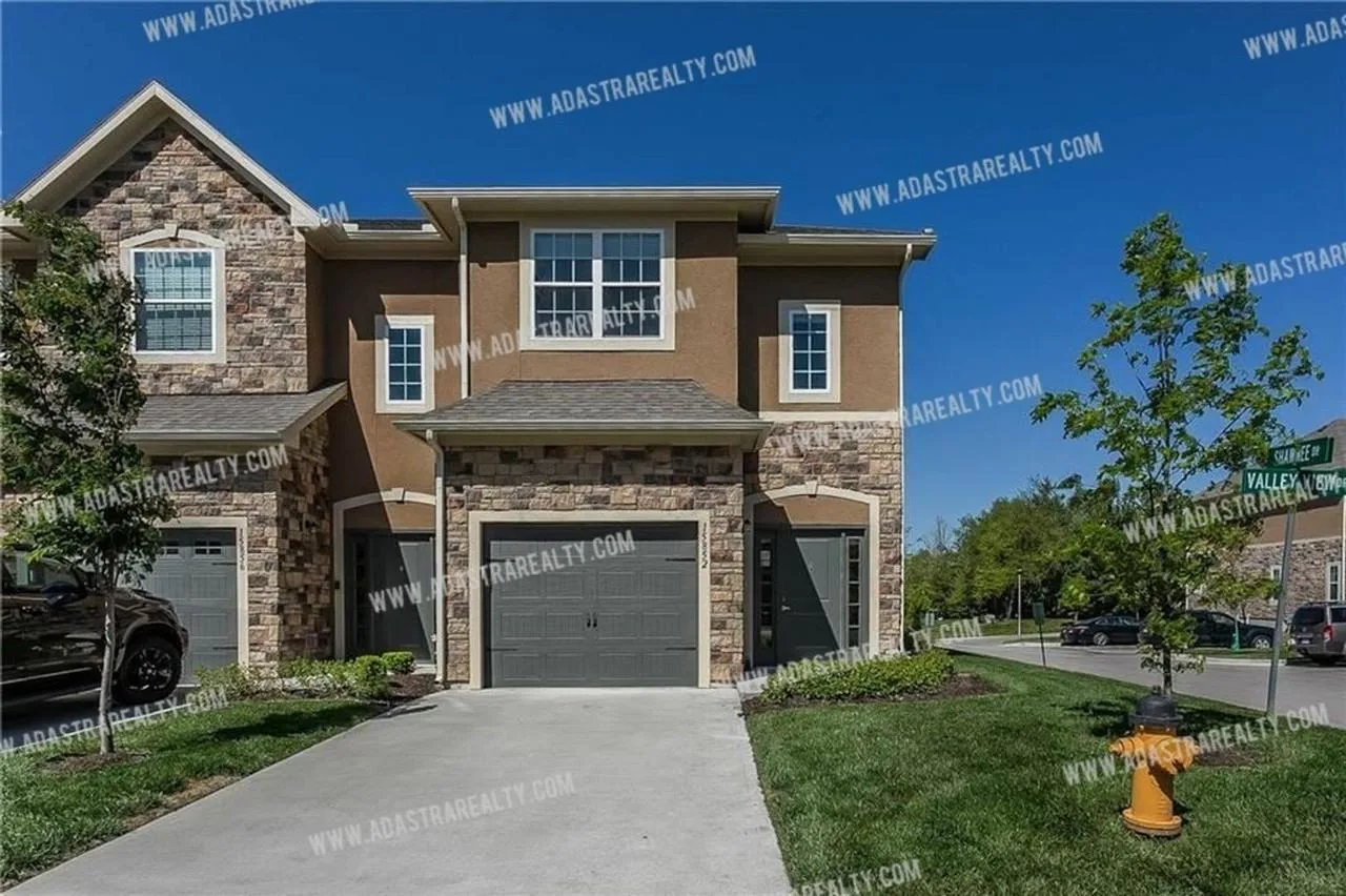15852 Valleyview Dr, Overland Park, KS 66223, USA