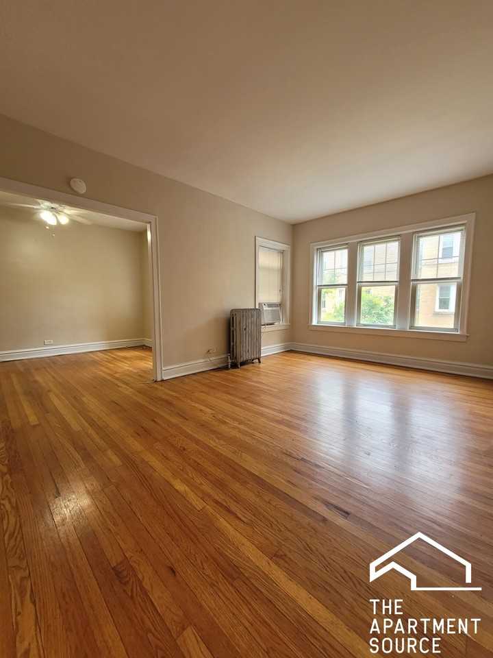 916 Reba Pl, Chicago, IL 60202, USA