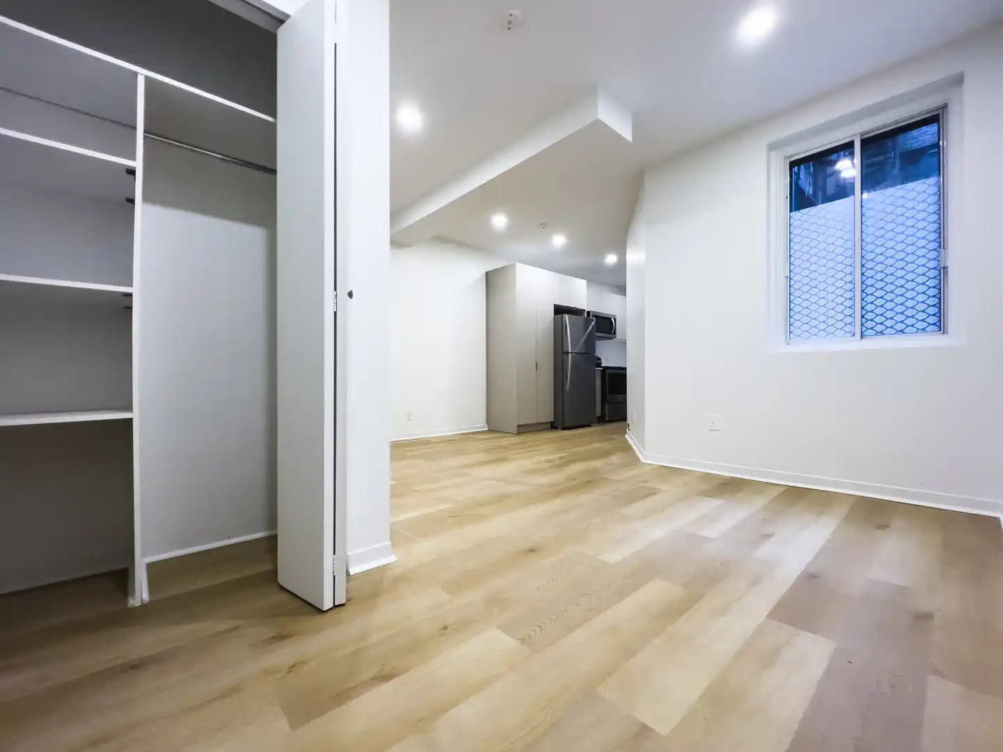 3445 Rue Stanley