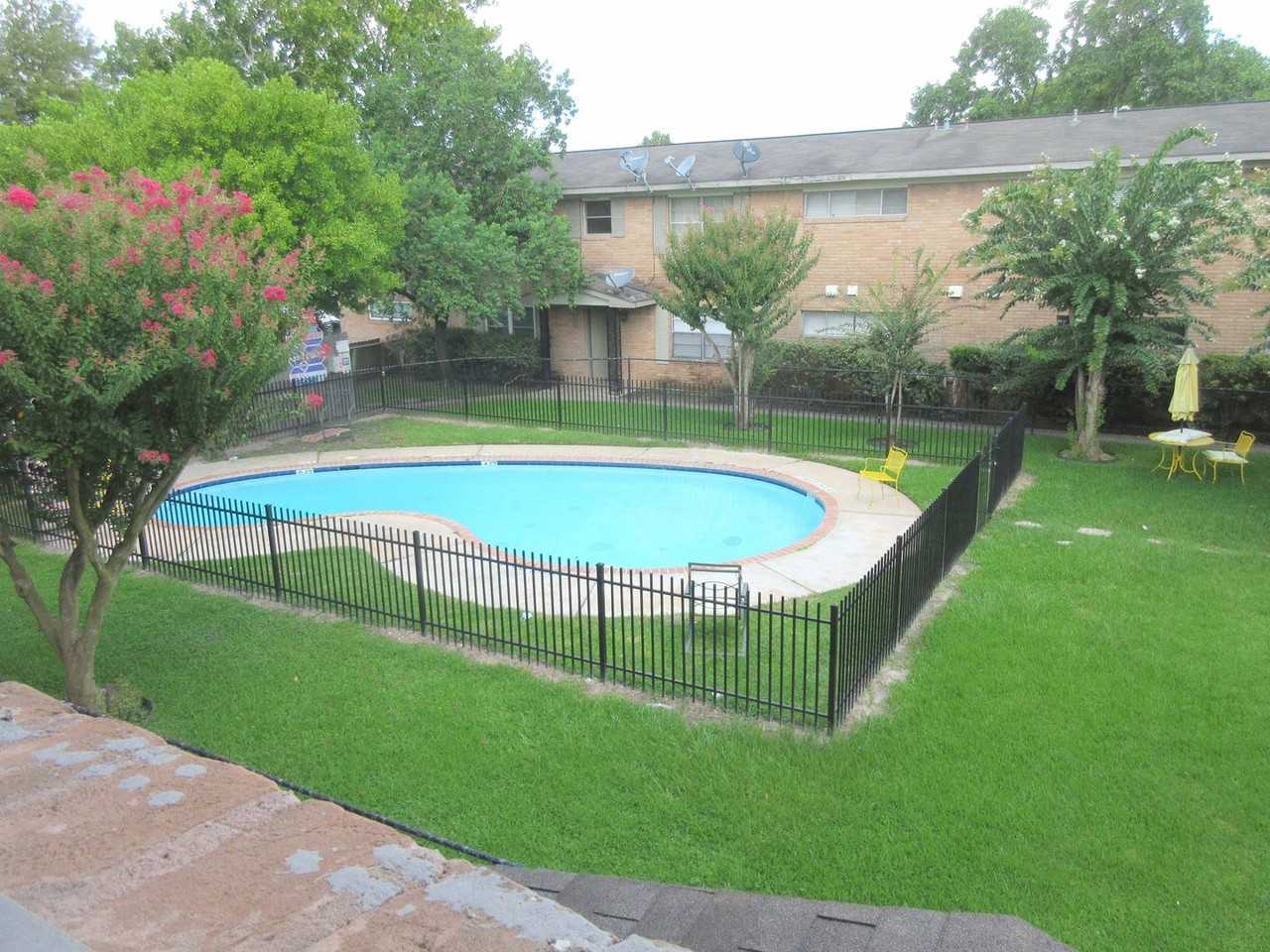 1230 Shadowdale Dr, Houston, TX 77043, USA