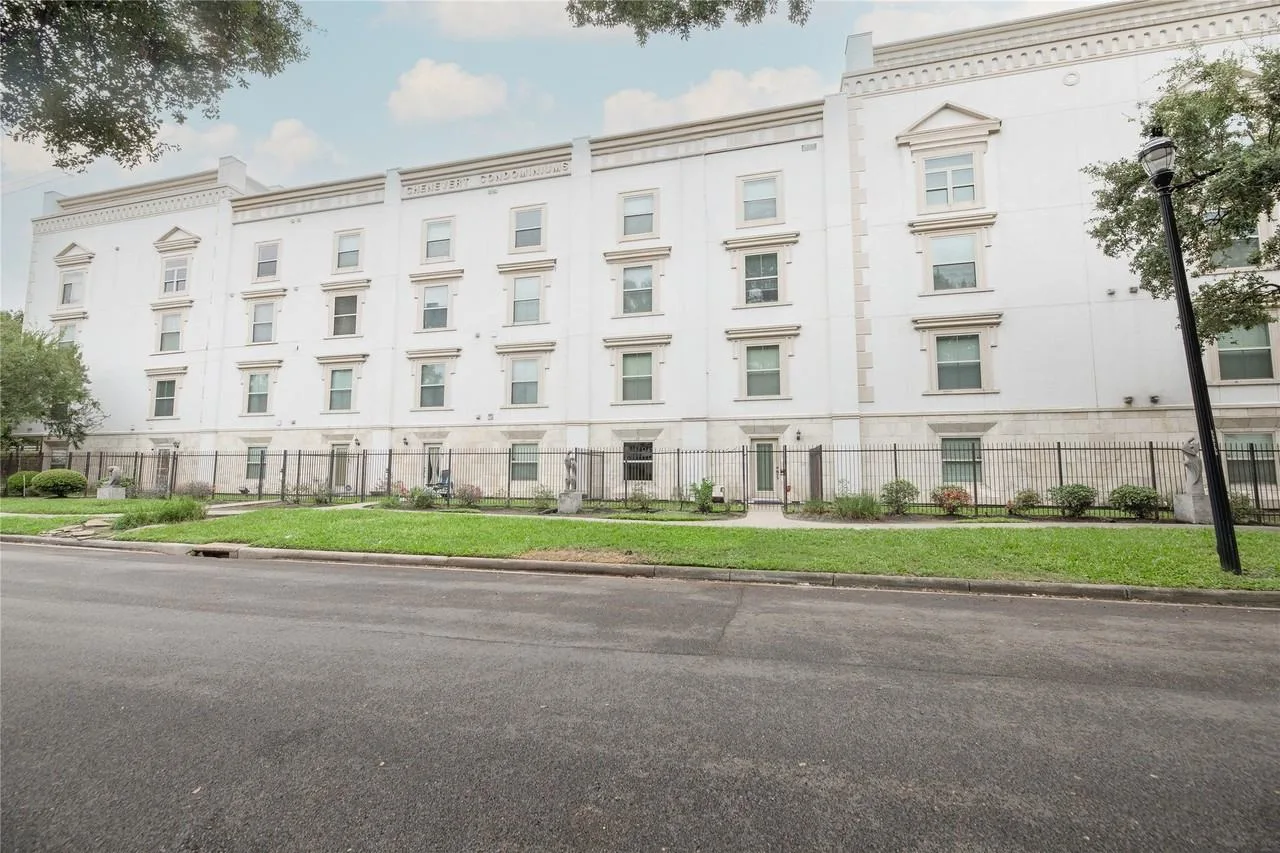 3501 Chenevert St, Houston, TX 77004, USA