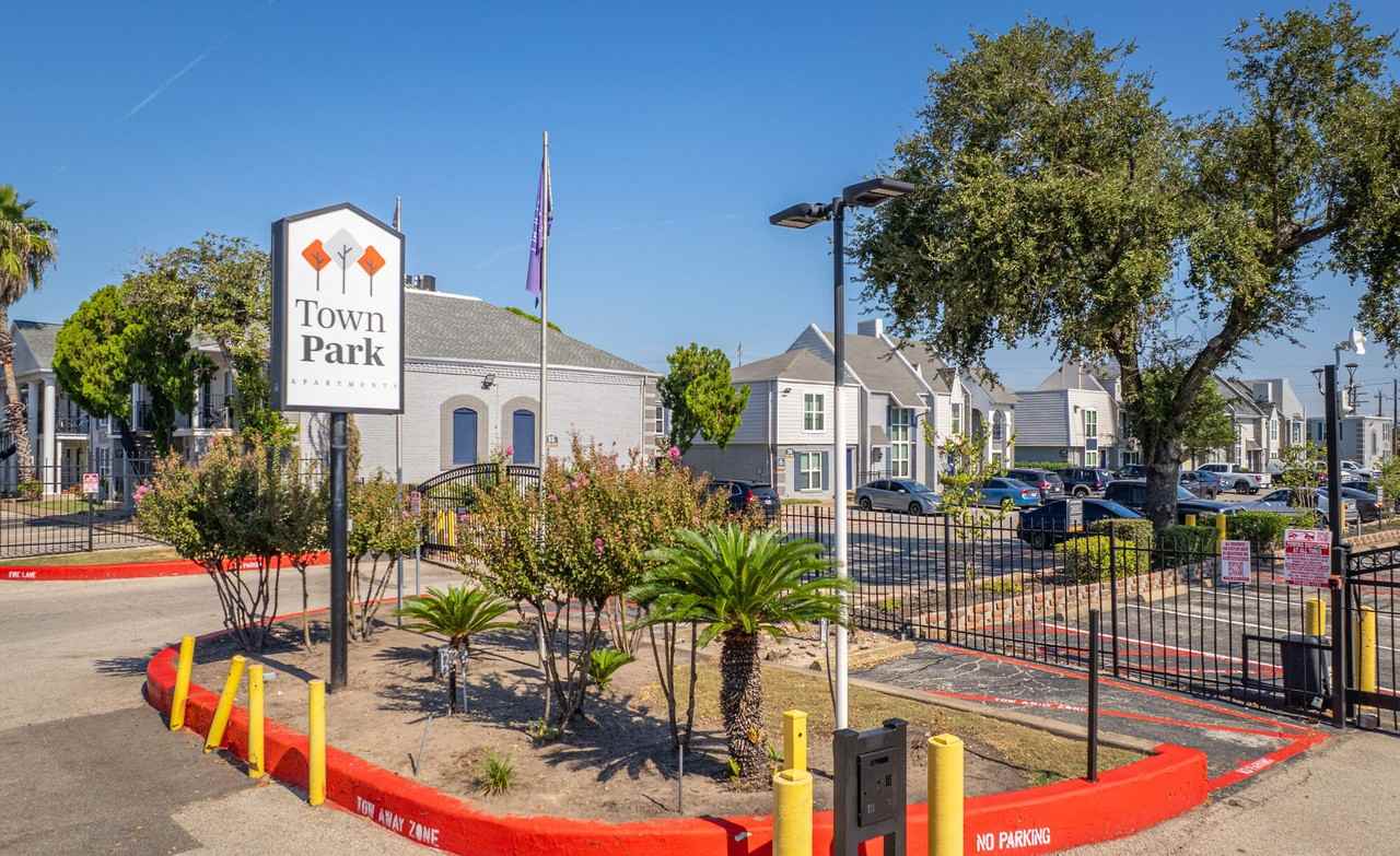 Town Park Apartments