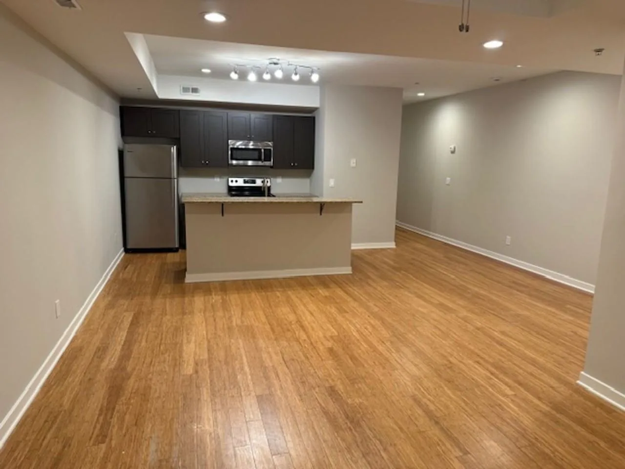2030 E Dauphin St (LO)