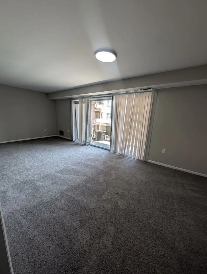 Bristol House Apartments