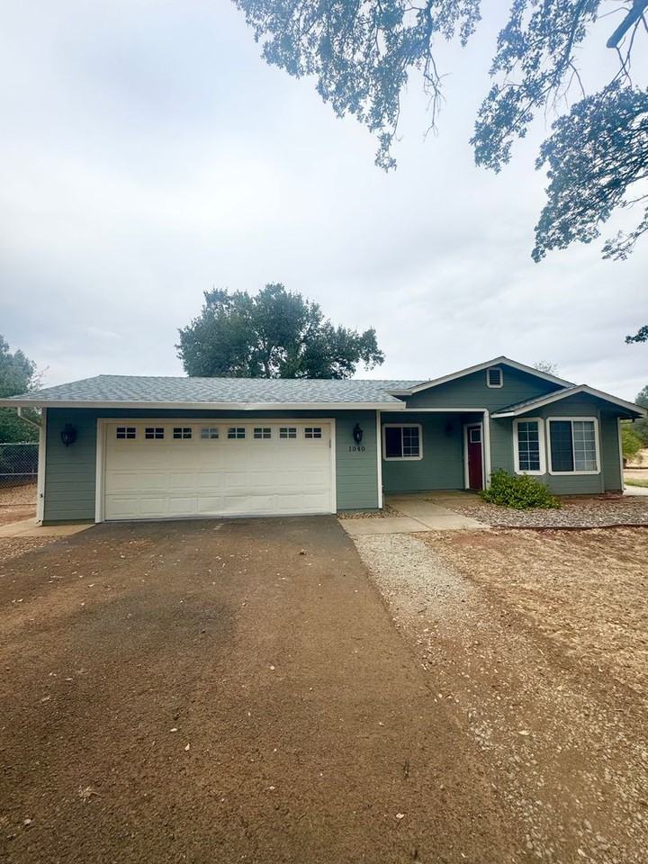 1040 Michael Ln, Redding, CA 96002, USA