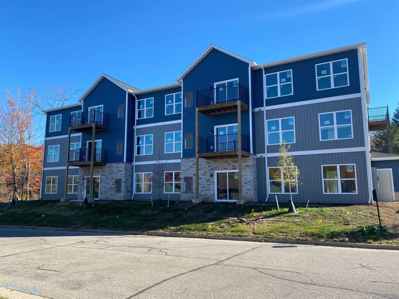 Oakbrook Apartments (PLACEMENT)