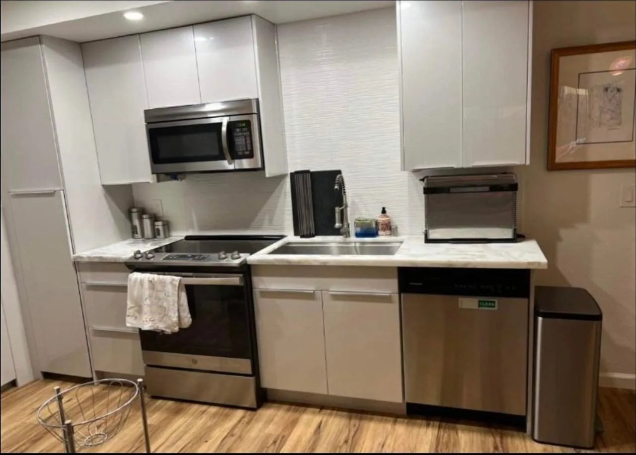 2560 C St, San Diego, CA 92102, USA