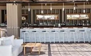 102 24th Street, Miami Beach, FL 33140, USA