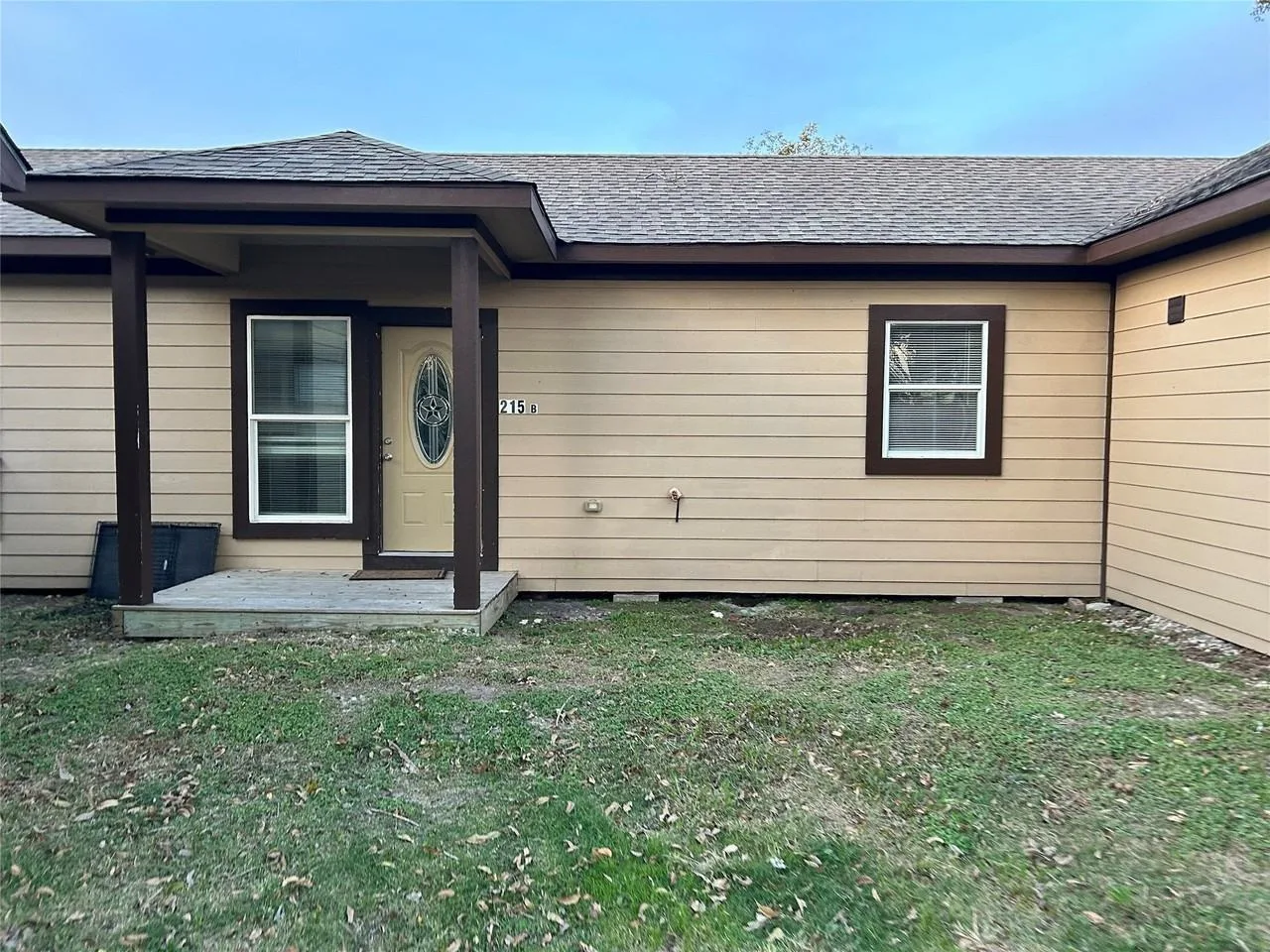 215 E Rogers St, Houston, TX 77022, USA