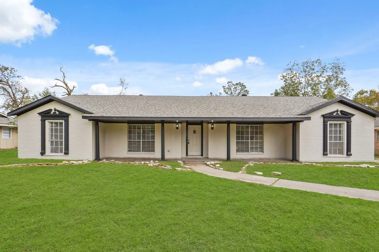 1310 Burning Tree Rd, Humble, TX 77339, USA