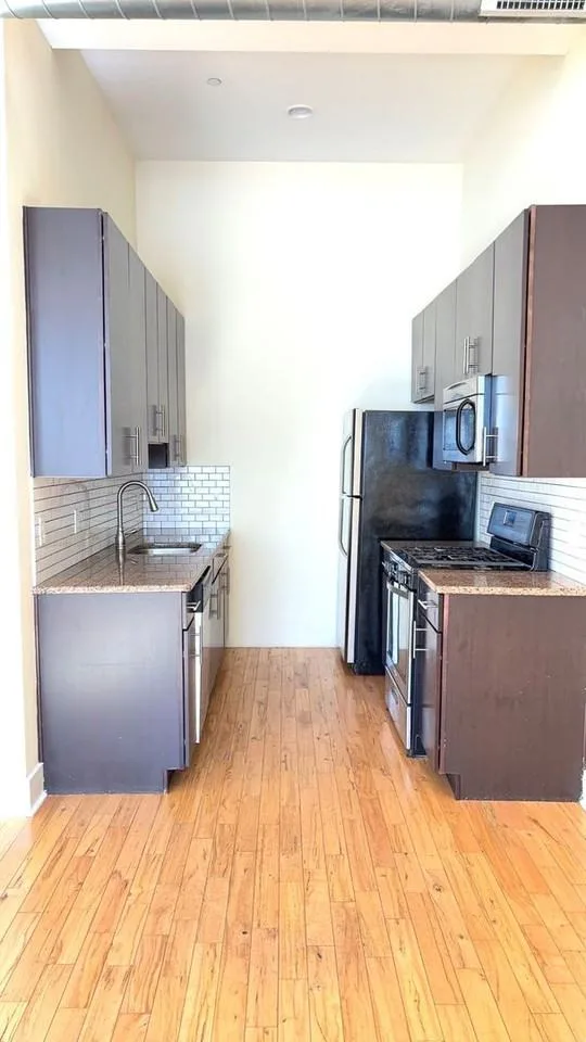 30th St N 1234