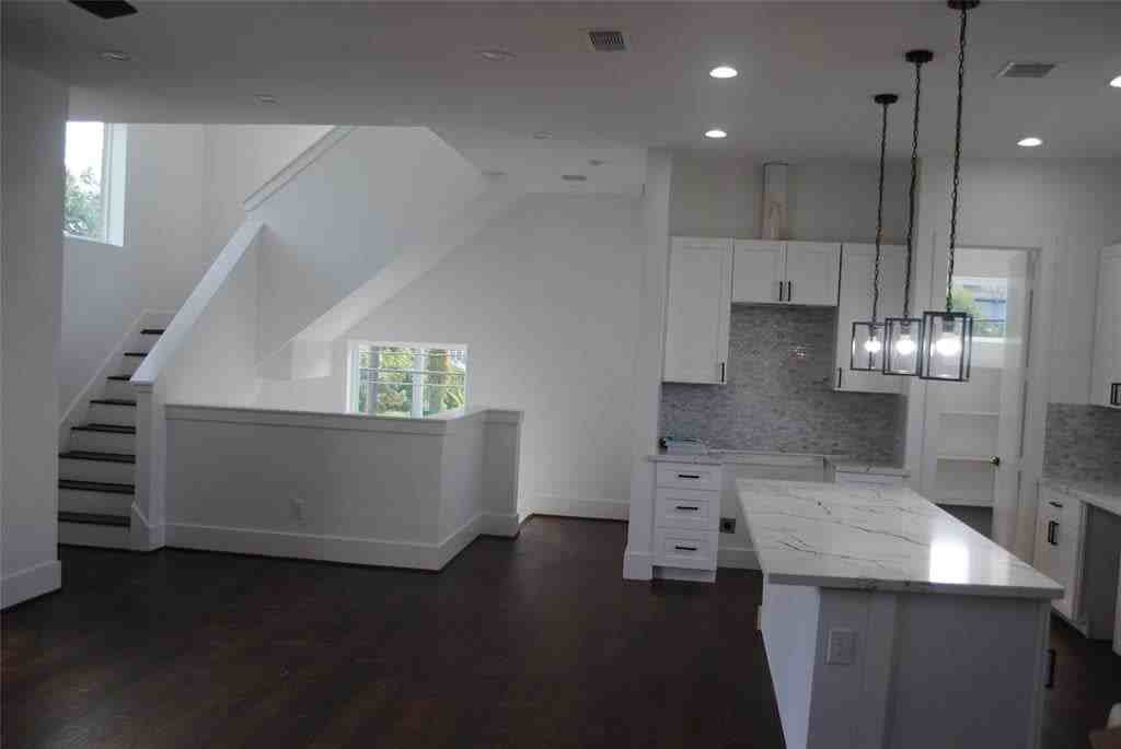 1103 Ruthven St, Houston, TX 77019, USA