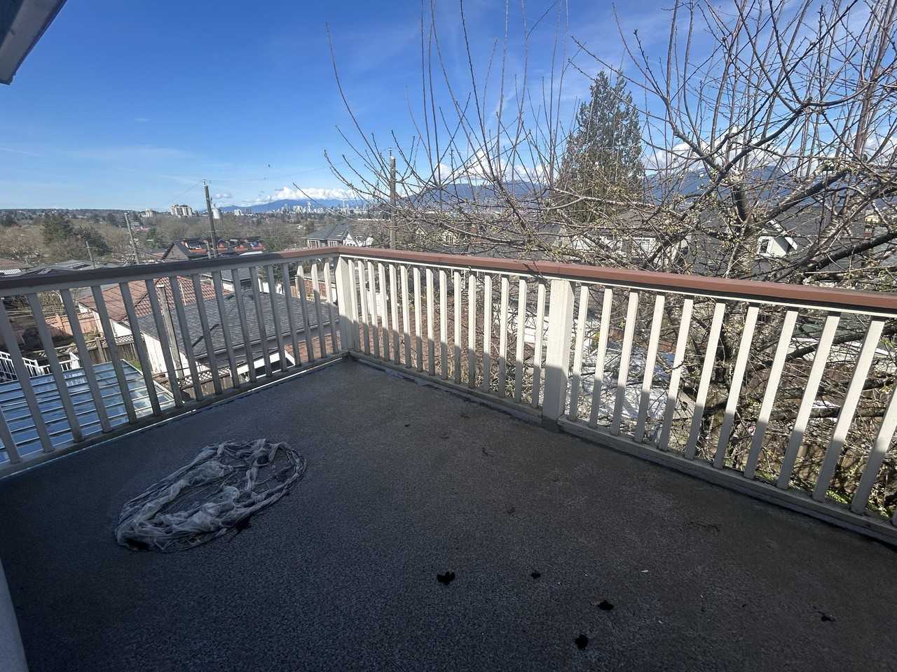 2473 E 29th Ave, Vancouver BC V5R 1T8, CAN