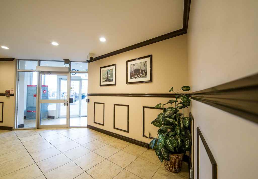 Apartment for rent at 10 Willowridge Road