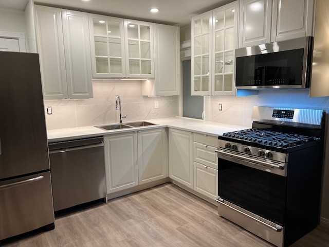 6618 Vivian Street, Vancouver, BC V5S 2T4, CAN