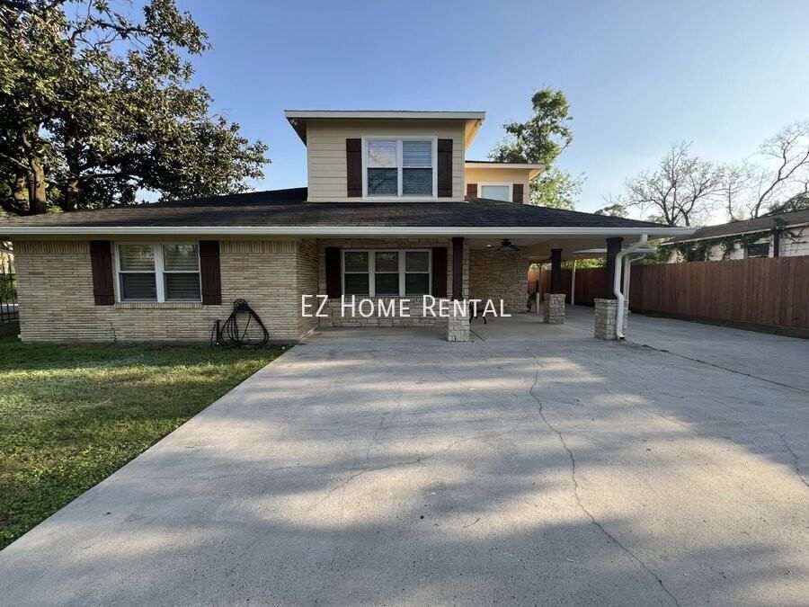 1014 Roxella St, Houston, TX 77076, USA