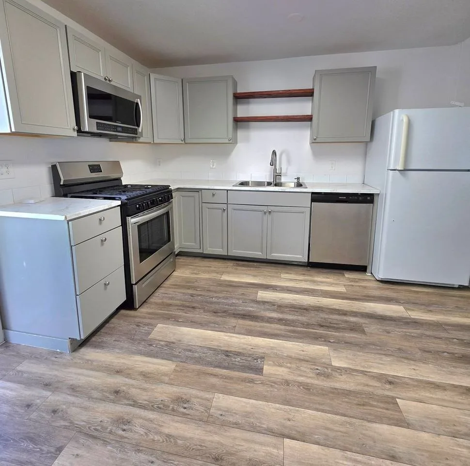 1123 Hawthorne Ave, Redding, CA 96002, USA
