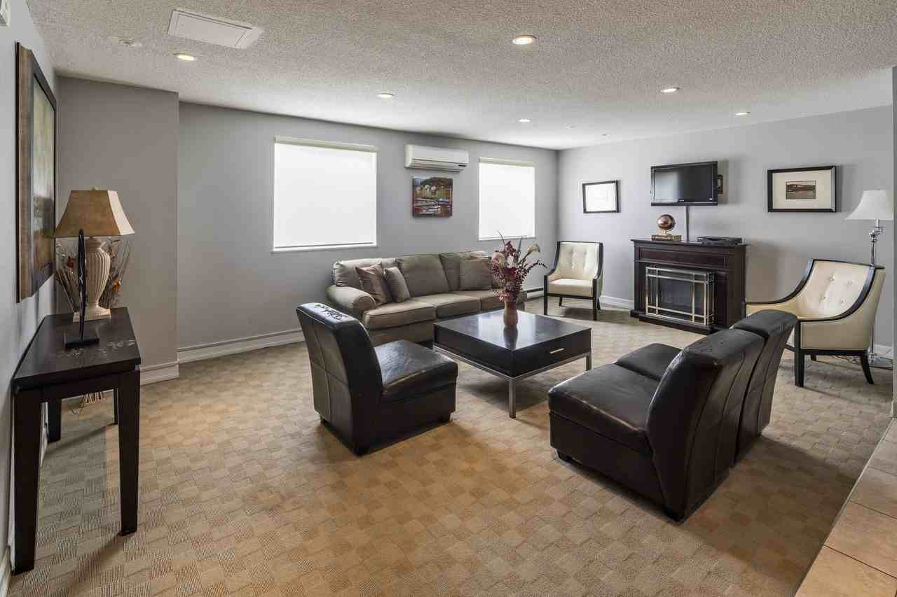 122 Bronte St