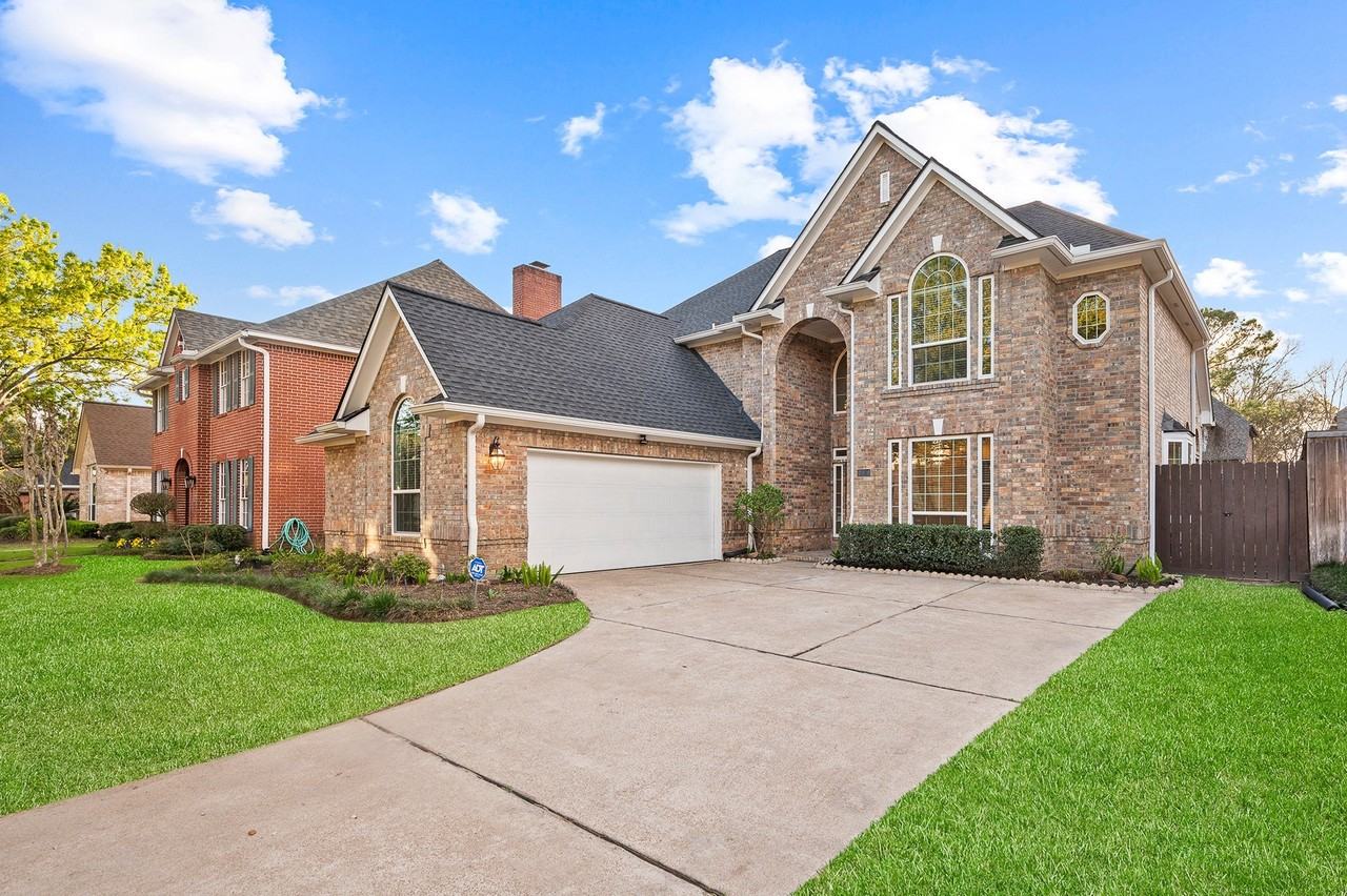 1331 Wickshire Ln, Houston, TX 77043, USA