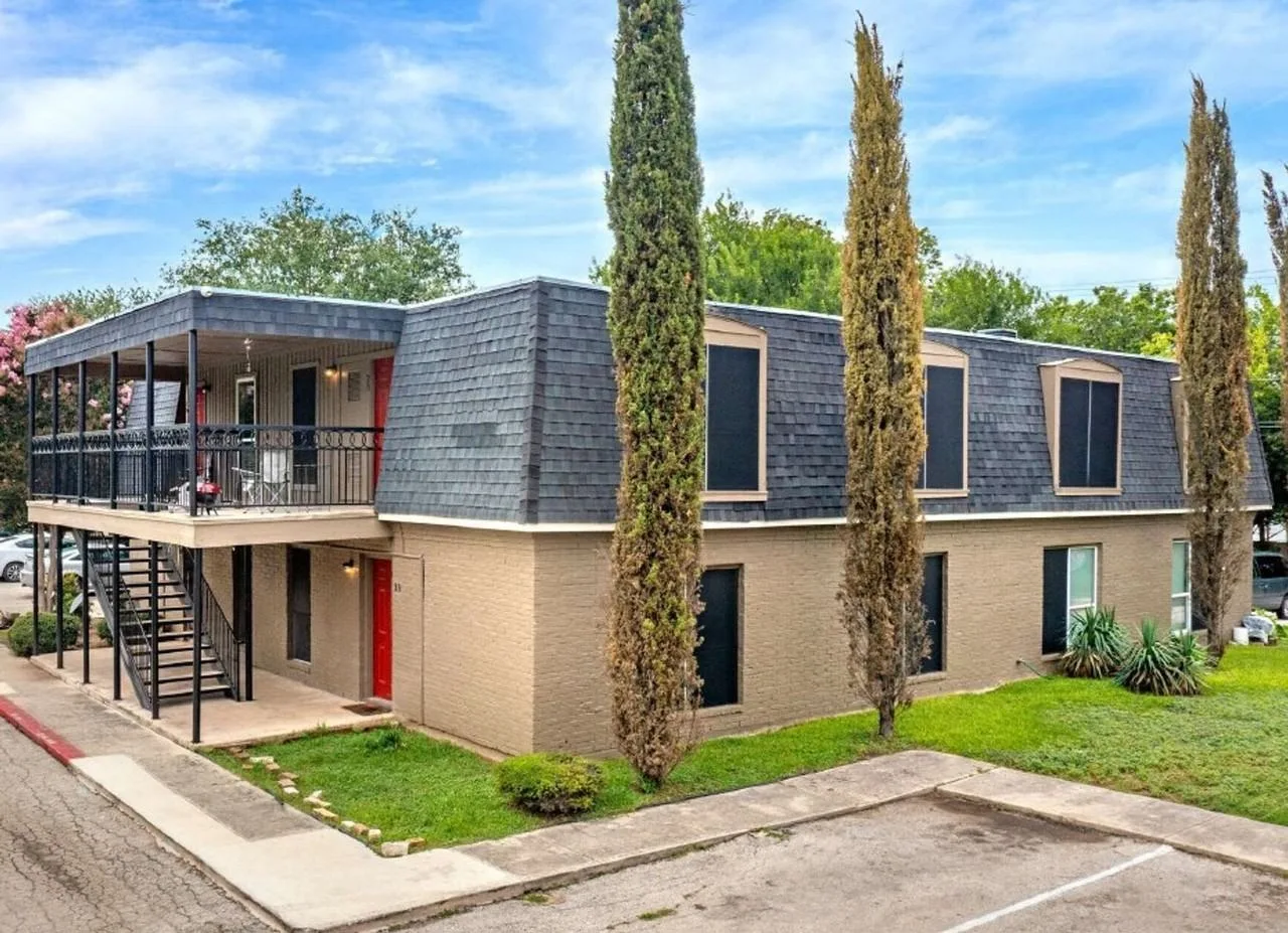 Allena Apartments