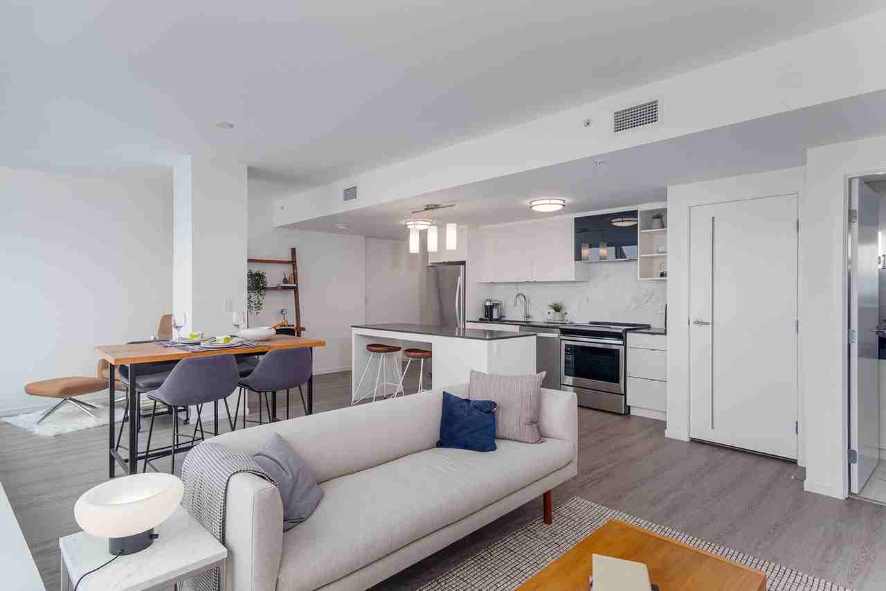 225 Carlton